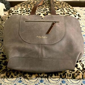 Ayelet Shachar 100% Leather Purse